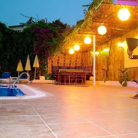 Odeon Apart Otel *