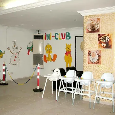 Odeon Apart Hotel *