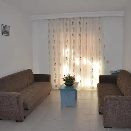 Odeon Apart Hotel *